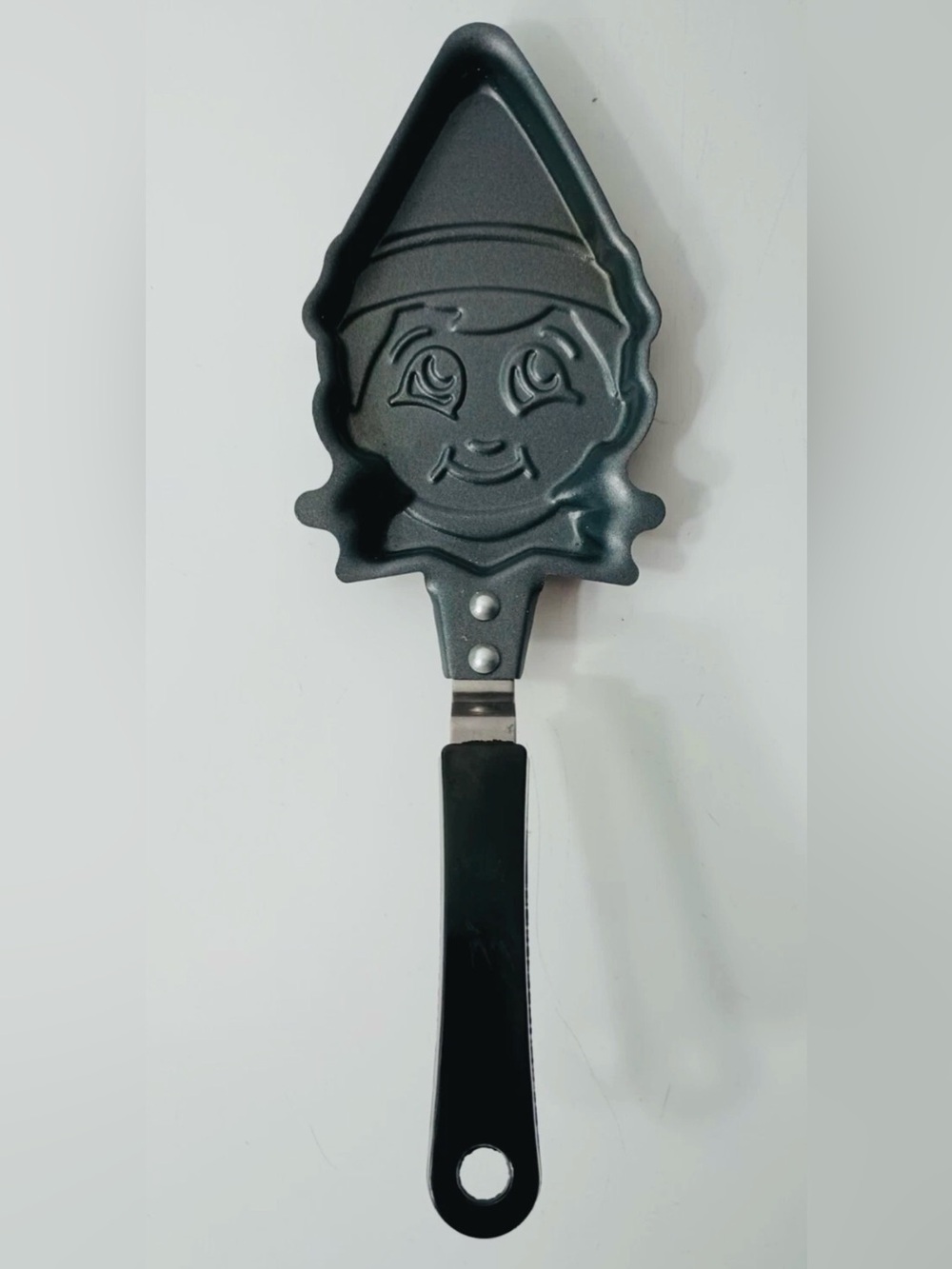 Elf on the shelf pancake cookie maker spoon pan whimsical baking cooking